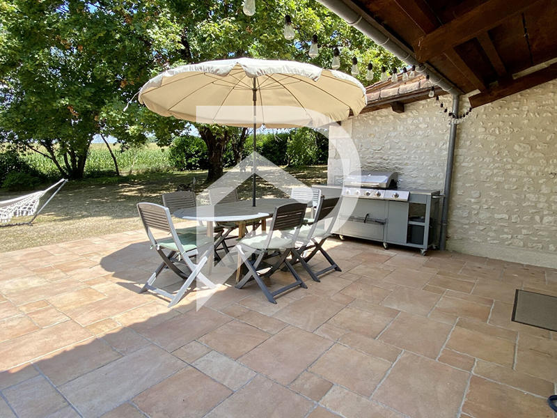 Maison - 348 m² - 14 pièces