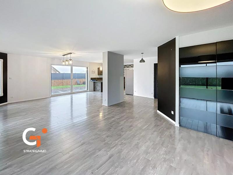 Maison - 205 m² - 7 pièces