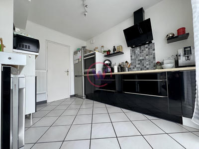 Maison - 82 m² - 4 pièces