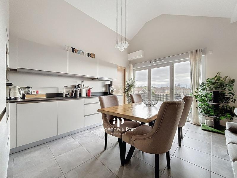 Appartement - 92 m² - 4 pièces