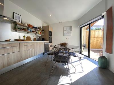 Villa - 200 m² - 6 pièces