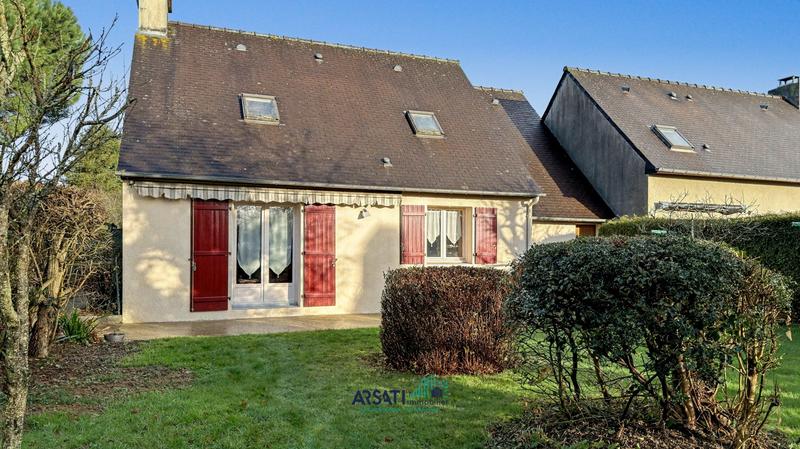 Maison traditionnelle - 90 m² - 5 pièces