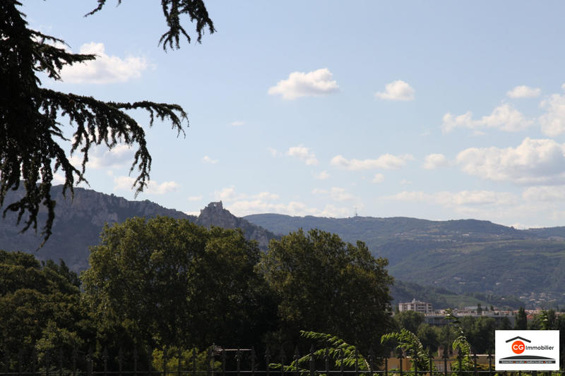 Appartement - 77 m² - 3 pièces