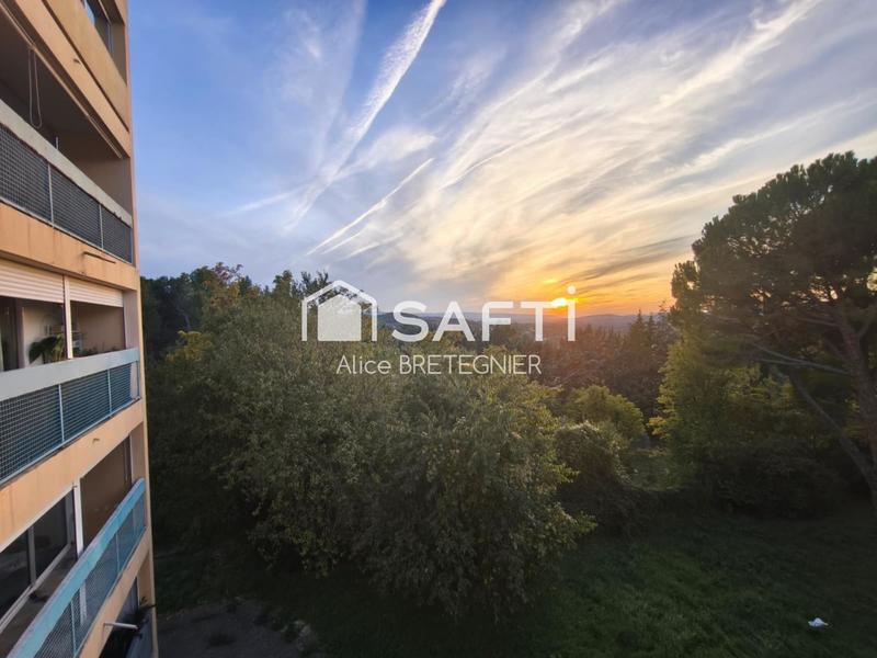 Appartement - 85 m² - 5 pièces