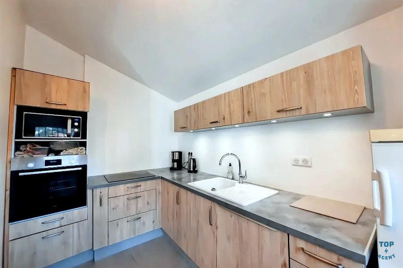 Maison - 209 m² - 5 pièces