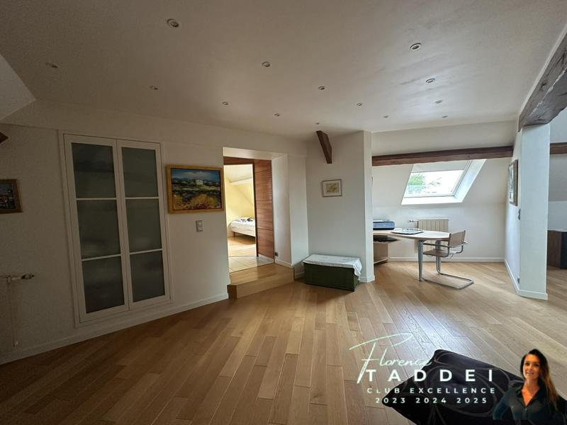 Maison - 200 m² - 7 pièces