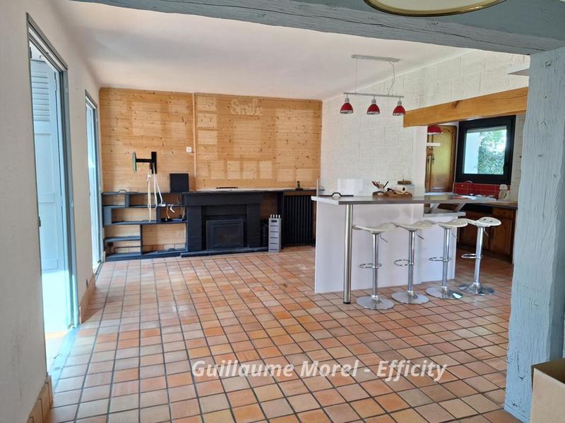 Maison - 92 m² - 5 pièces