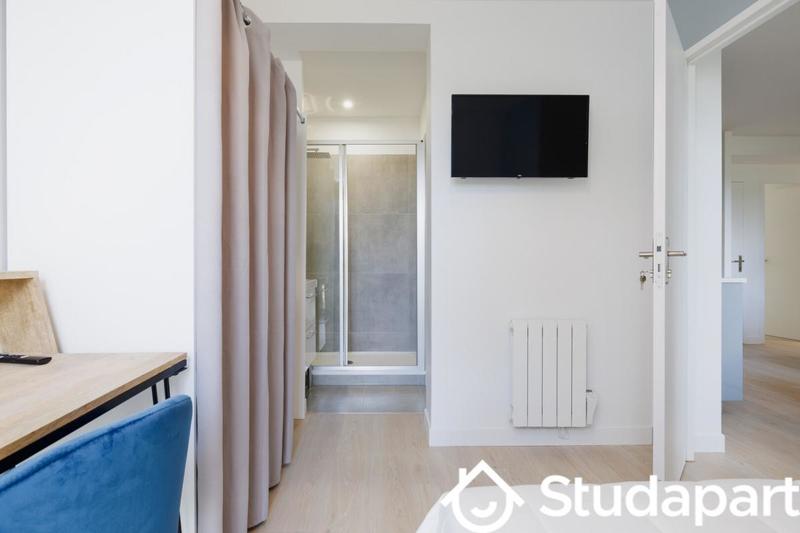 Chambre - 11 m² - 1 pièce