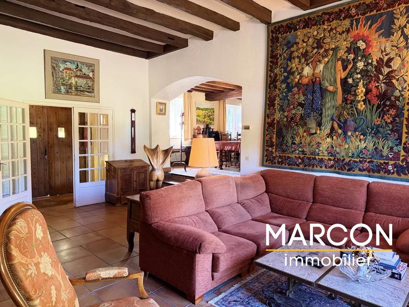 Propriété - 145 m² - 6 pièces