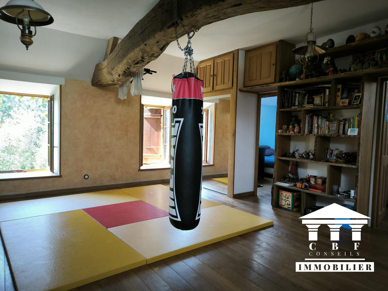 Maison - 172 m² - 9 pièces