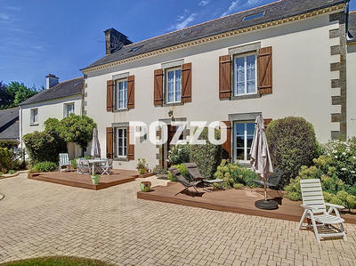 Maison - 408 m² - 18 pièces