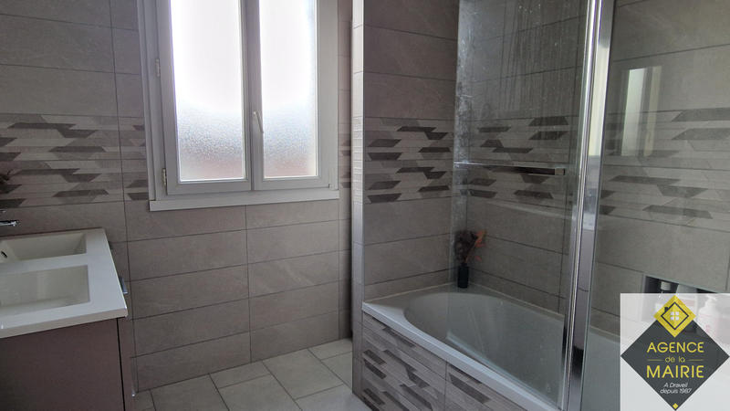 Maison - 165 m² - 8 pièces