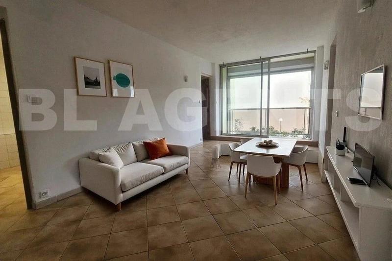 Appartement - 77 m² - 4 pièces