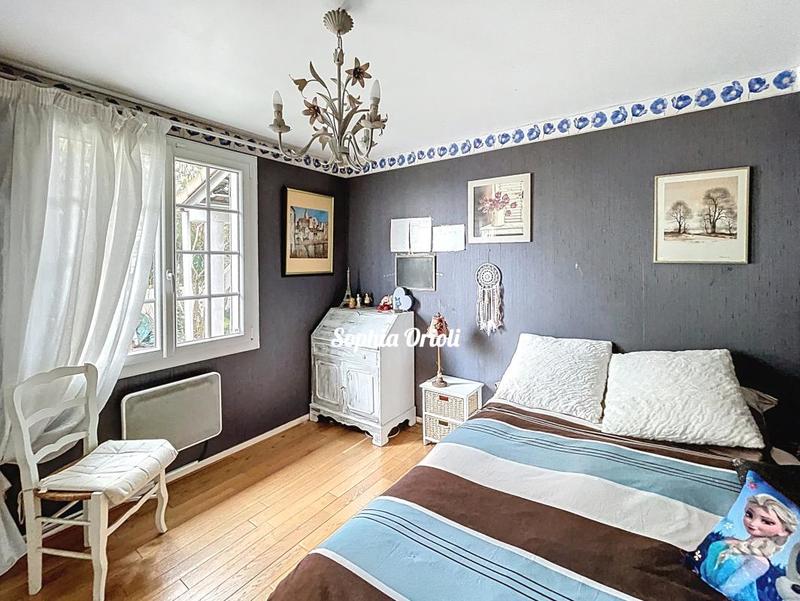 Maison - 185 m² - 5 pièces