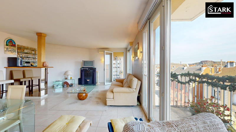 Appartement - 120 m² - 5 pièces