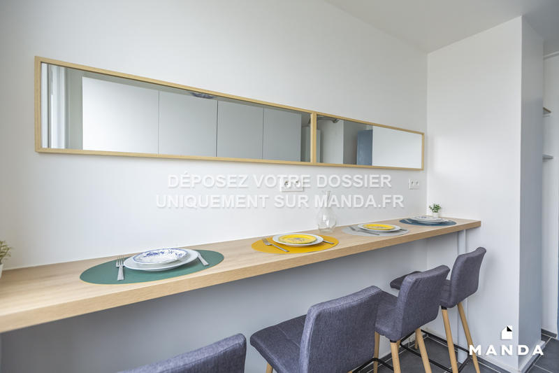 Chambre - 10 m² - 5 pièces