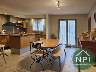 Maison - 127 m² - 7 pièces