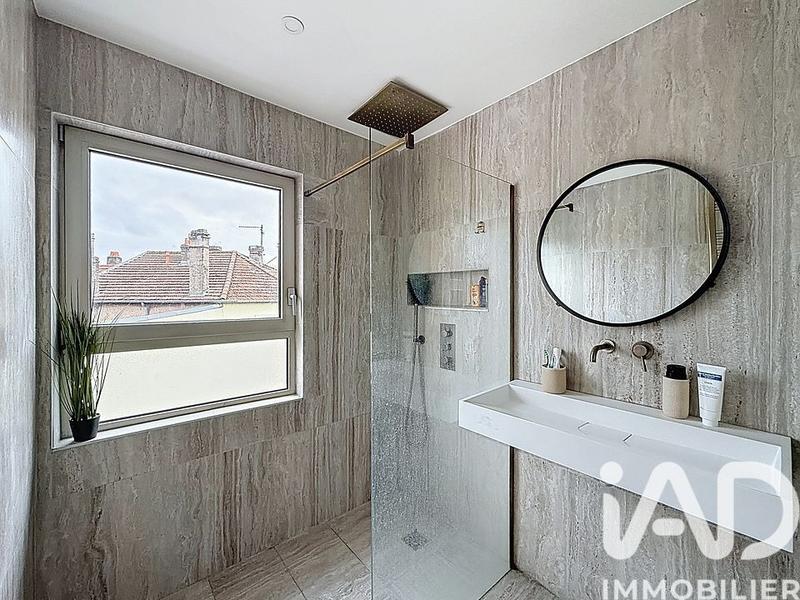 Appartement - 81 m² - 4 pièces