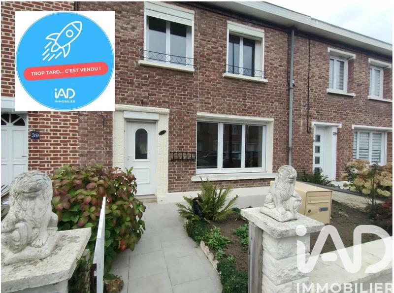 Maison - 99 m² - 5 pièces