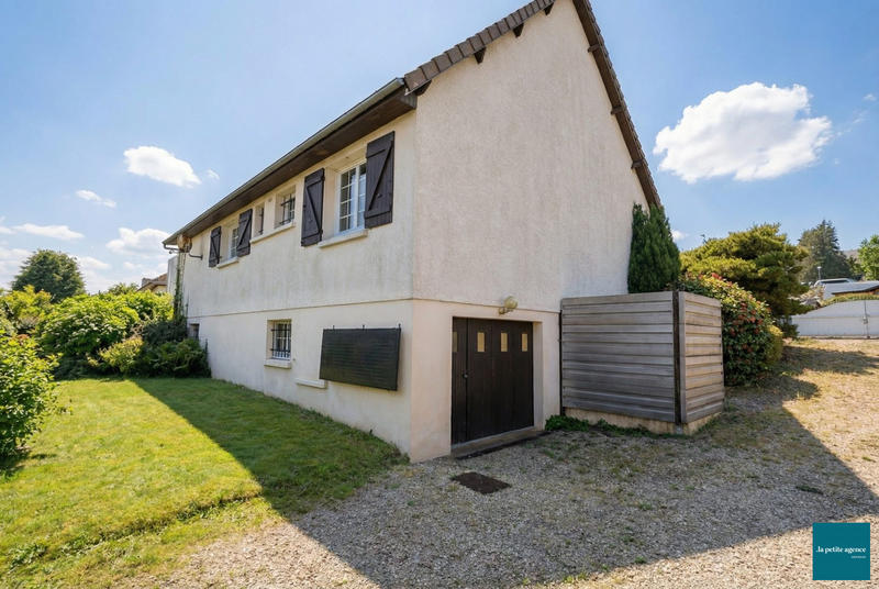Maison - 148 m² - 8 pièces
