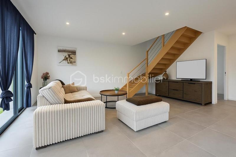 Maison - 99 m² - 5 pièces