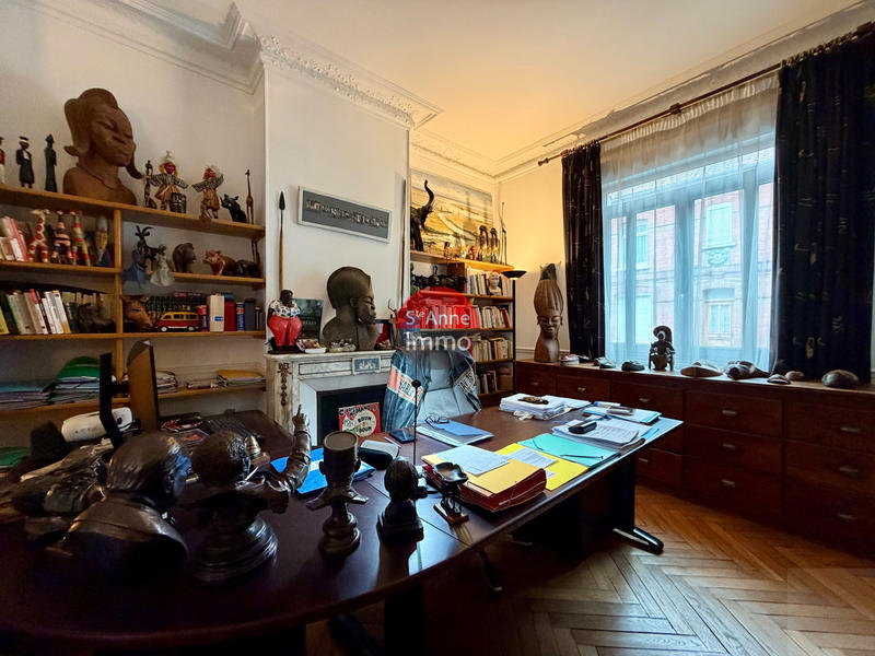 Maison - 260 m² - 10 pièces