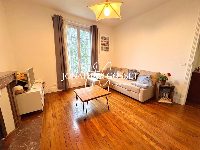 Maison - 247 m² - 10 pièces