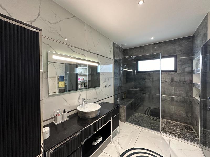 Maison - 143 m² - 5 pièces