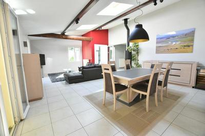 Maison - 218 m² - 6 pièces