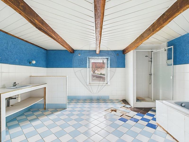 Maison - 180 m² - 8 pièces