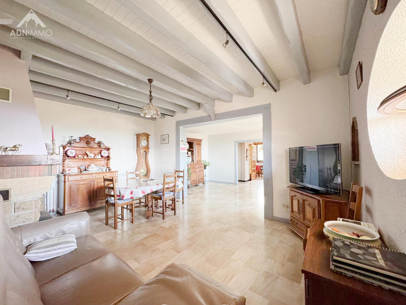 Maison - 210 m² - 7 pièces