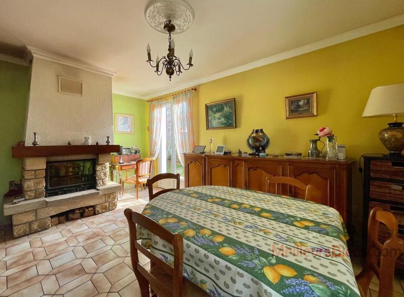 Maison - 96 m² - 5 pièces