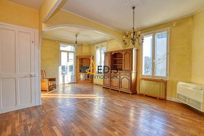 Maison - 172 m² - 8 pièces