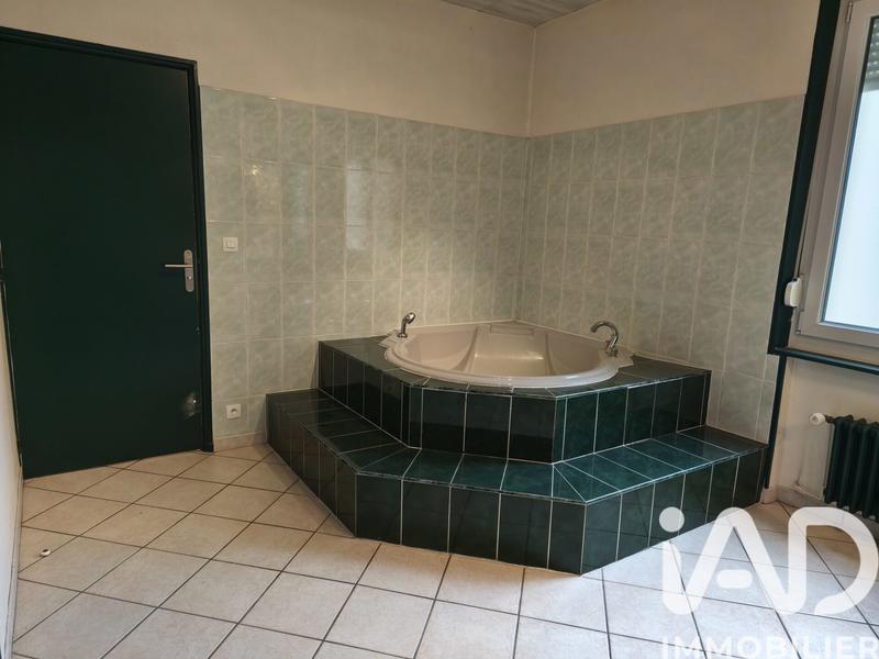 Maison - 293 m² - 10 pièces