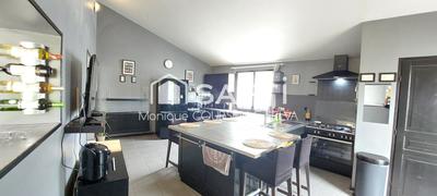 Maison - 221 m² - 11 pièces