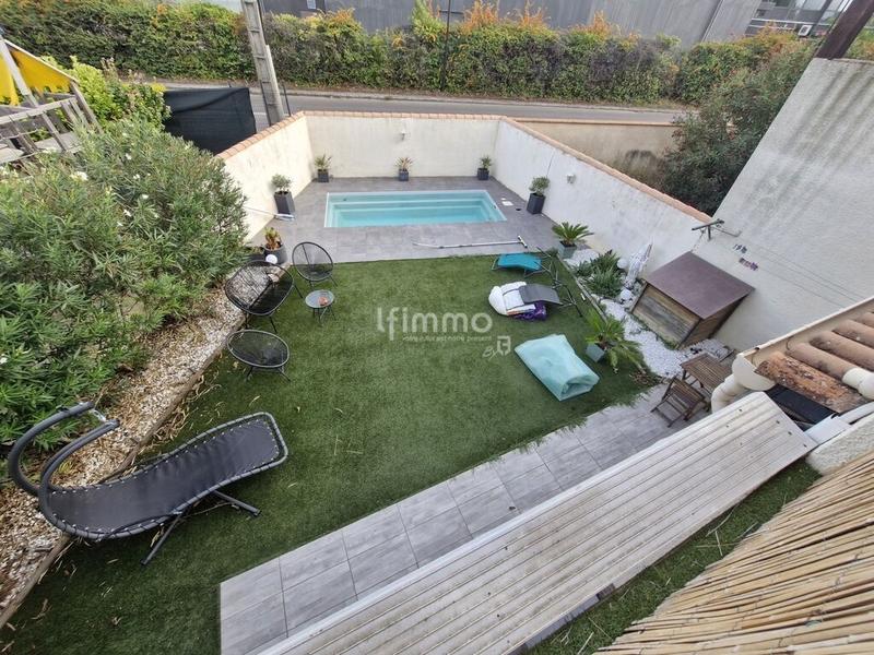 Maison - 95 m² - 5 pièces