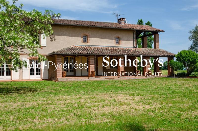 Maison - 550 m² - 20 pièces