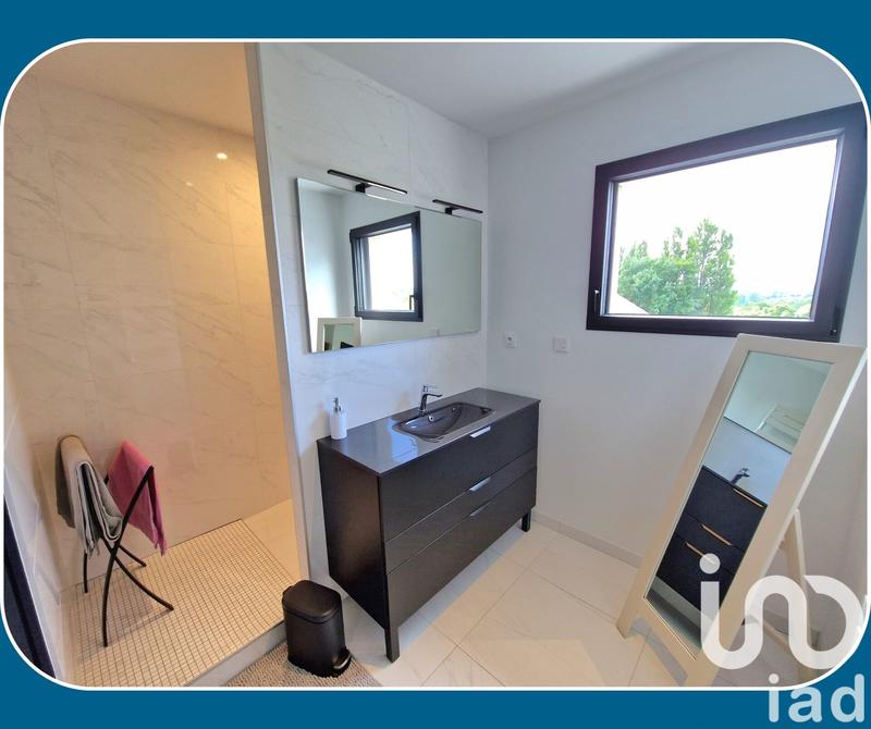 Maison - 175 m² - 10 pièces