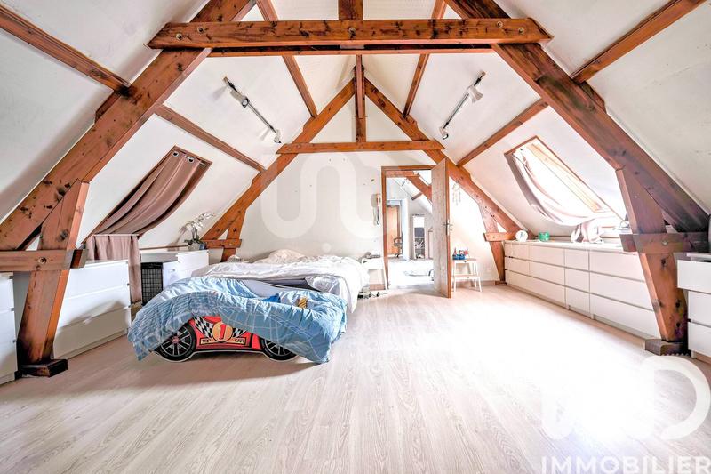 Maison - 1 160 m² - 59 pièces