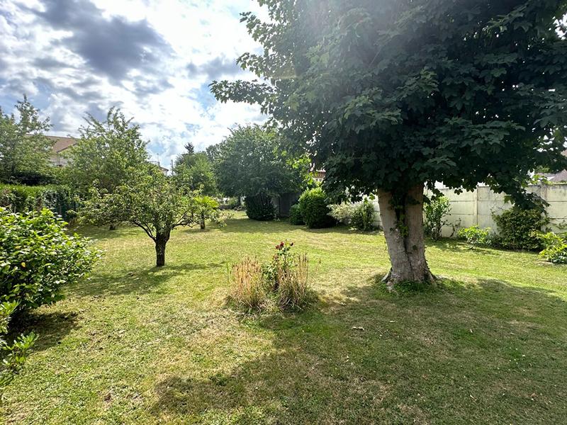 Maison traditionnelle - 122 m² - 5 pièces