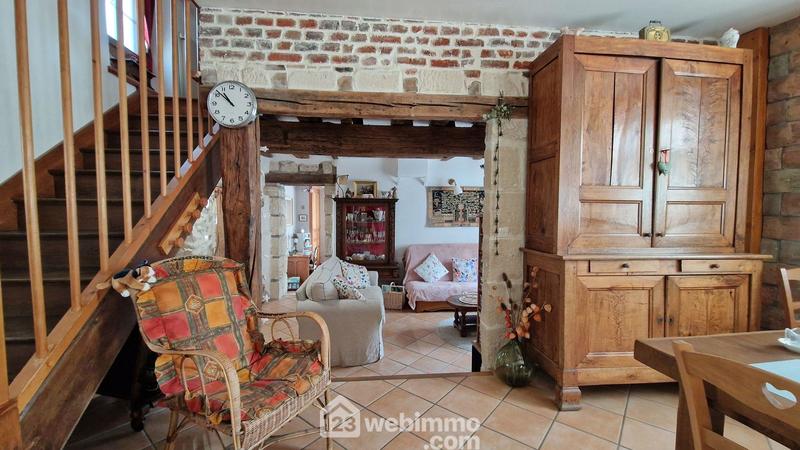 Maison - 210 m² - 6 pièces