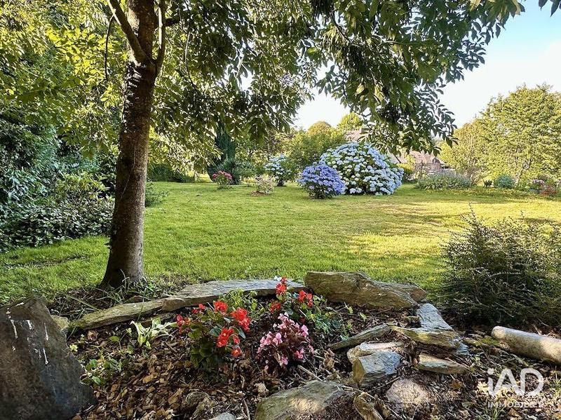 Maison - 222 m² - 7 pièces