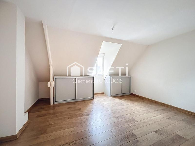 Maison - 208 m² - 8 pièces