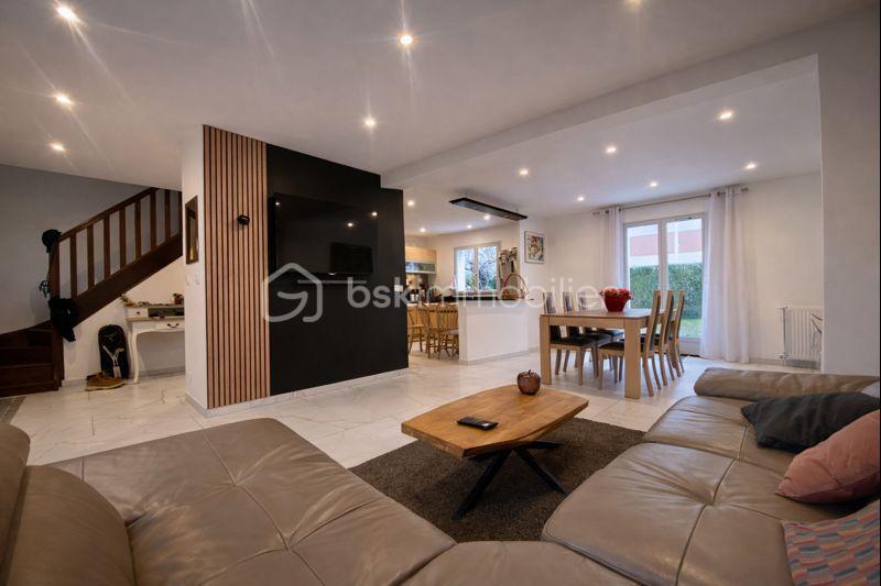 Pavillon - 110 m² - 6 pièces