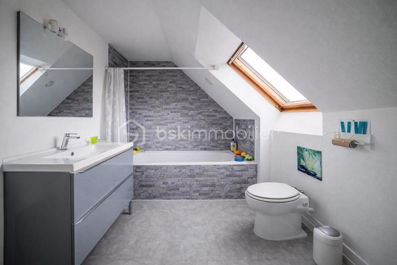 Maison traditionnelle - 139 m² - 5 pièces