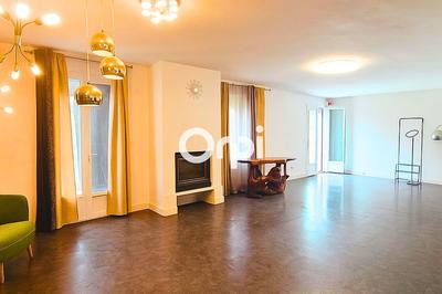 Maison - 189 m² - 5 pièces