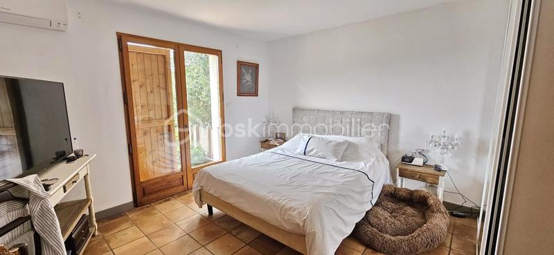 Maison - 246 m² - 9 pièces