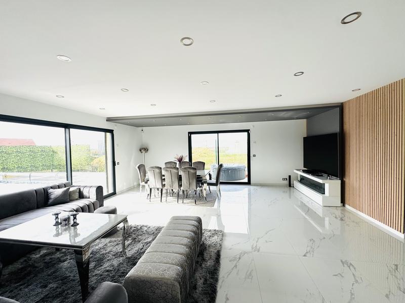 Villa - 150 m² - 5 pièces