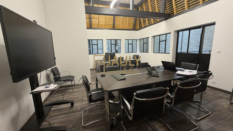 Local commercial - 453 m²