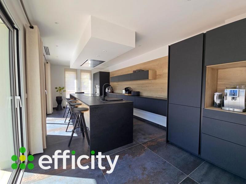 Villa - 203 m² - 5 pièces